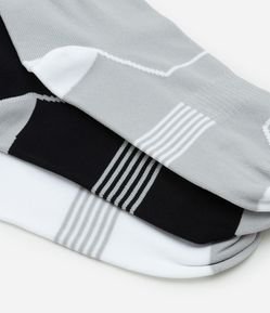 Kit 03 Meias Cano Médio Esportivas em Poliamida com Estampa de Listra