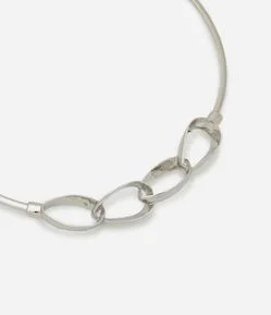 Gargantilha Rígida em Metal com Detalhe de Elos Martelados