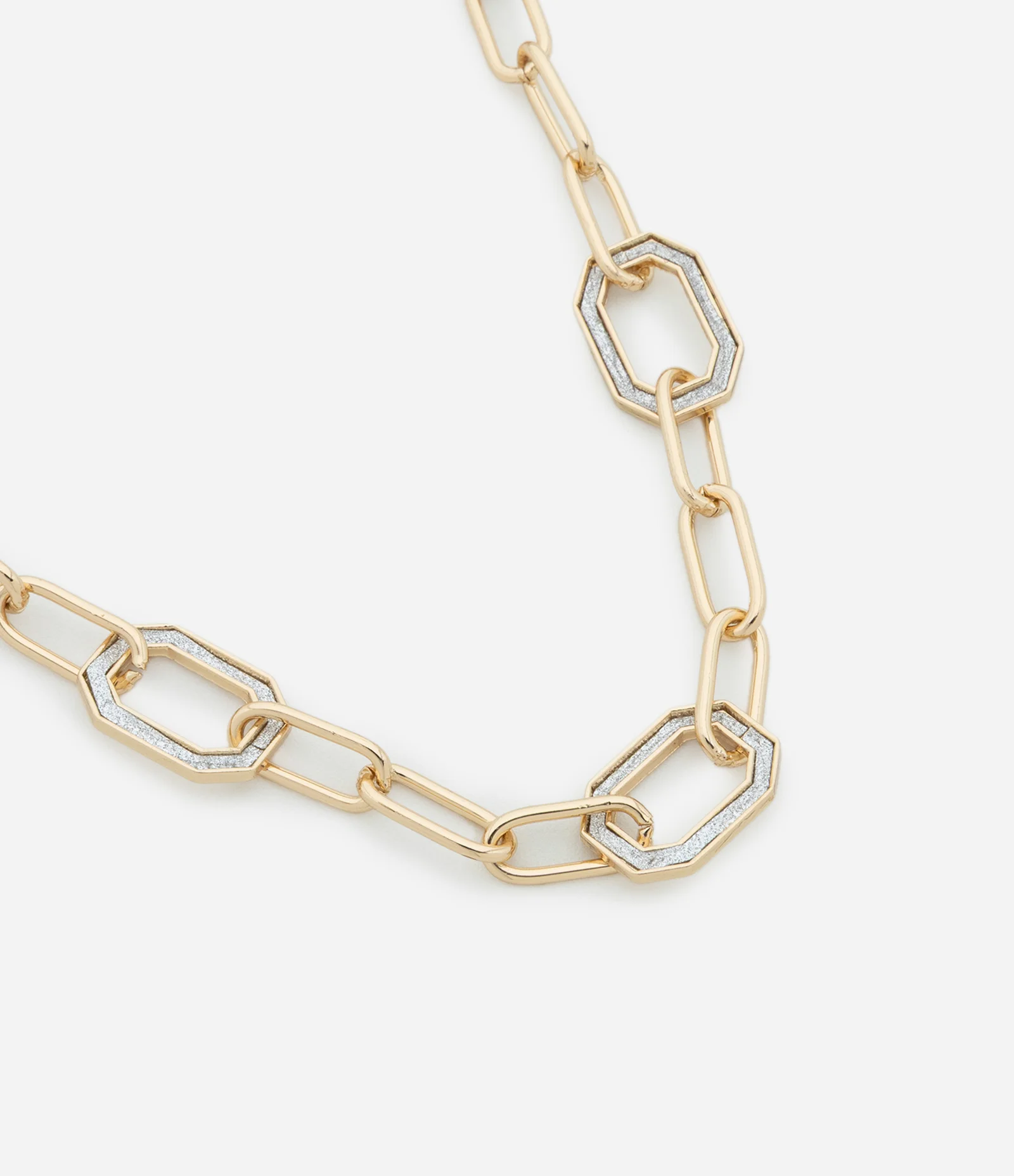 Colar Curto com Elos Finos e Revestimento Brilhante Dourado 1