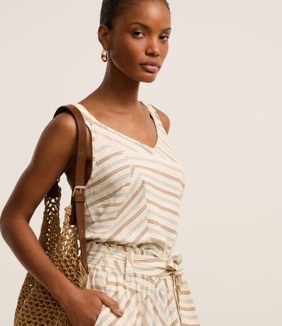 Blusa em Viscolinho com Recortes e Listras Diagonais é boa?