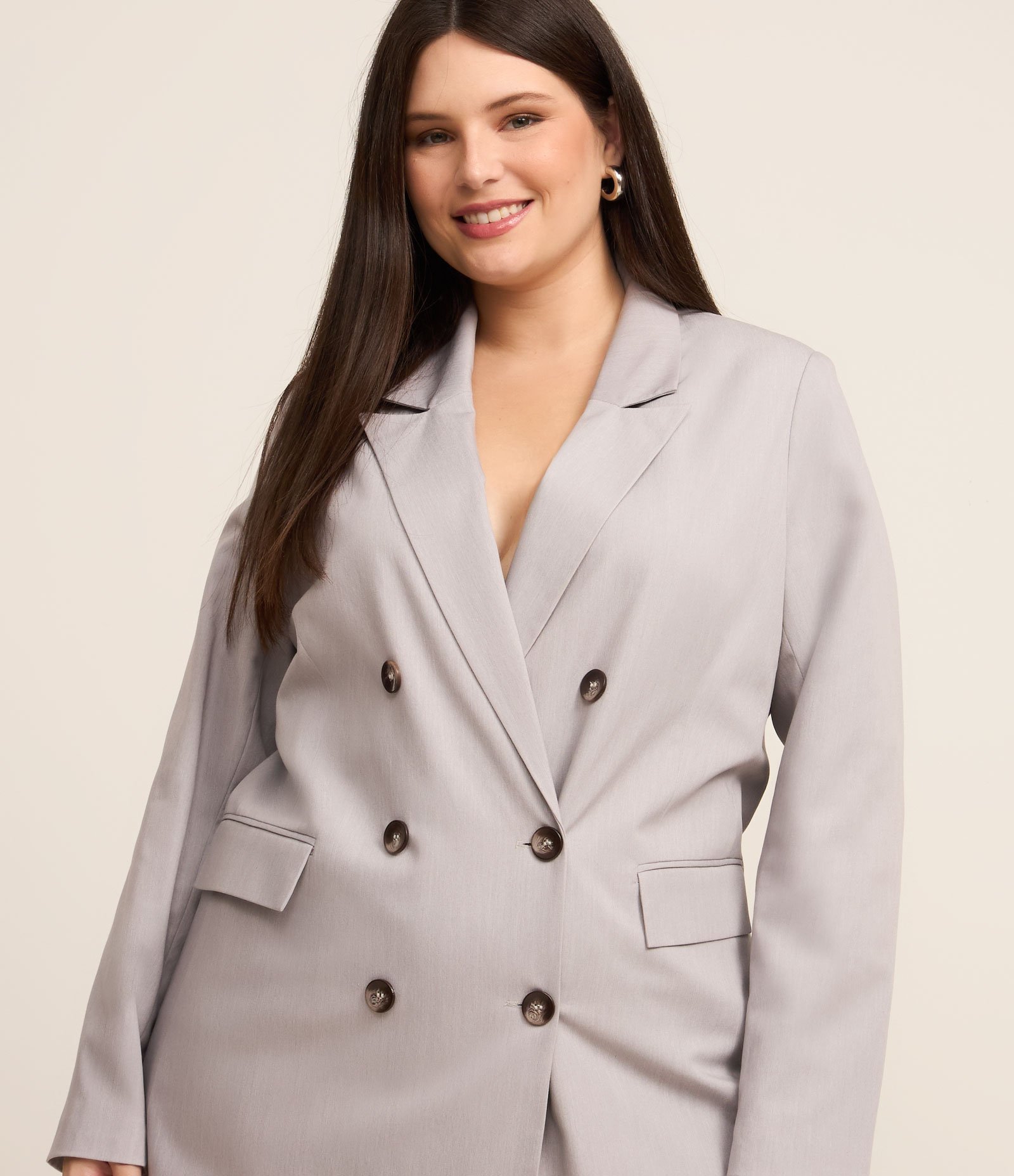Blazer Alfaiataria com Abotoamento Duplo Curve & Plus Size Cinza 1