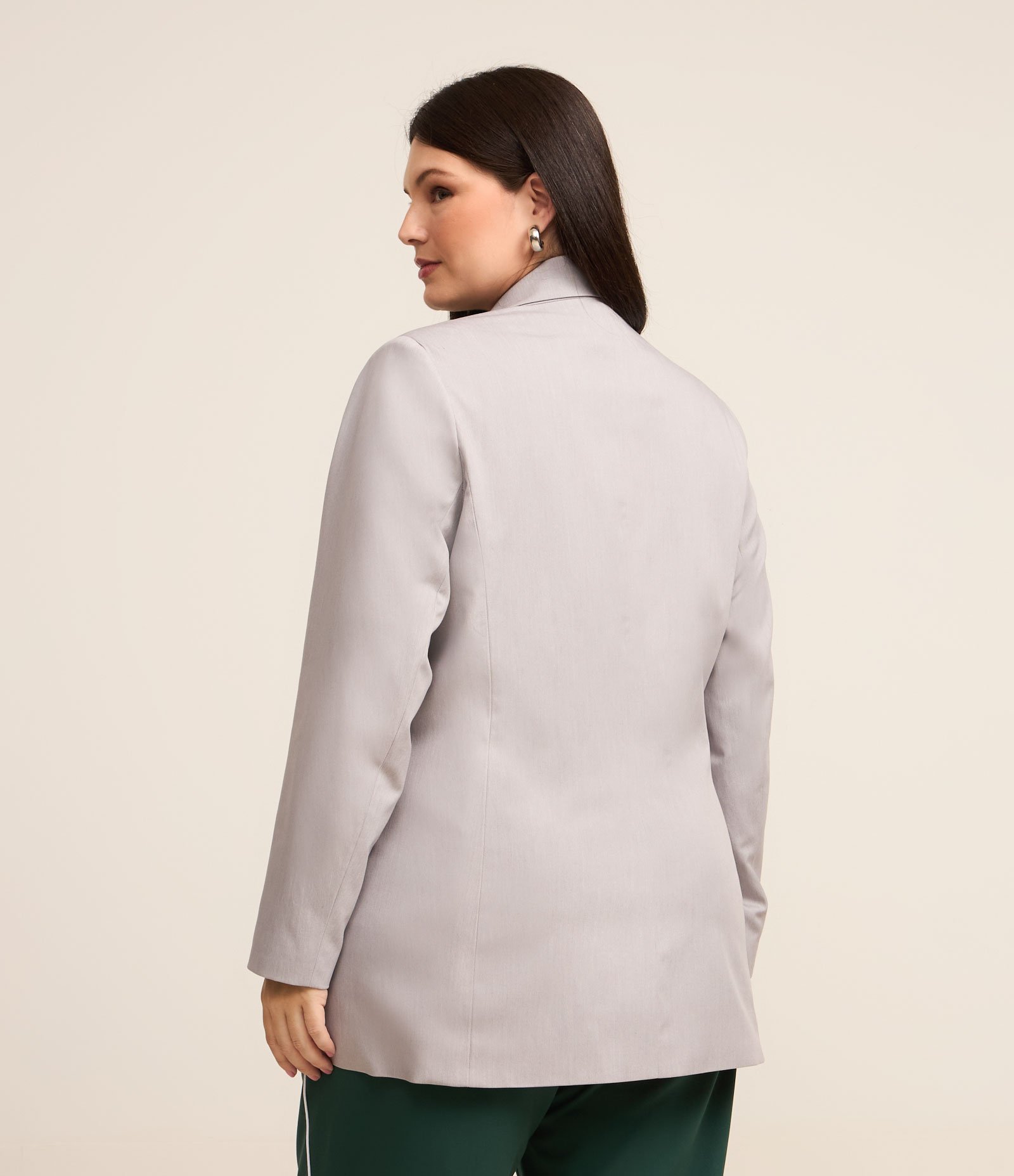 Blazer Alfaiataria com Abotoamento Duplo Curve & Plus Size Cinza 3