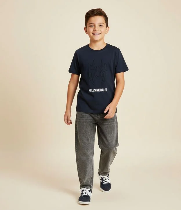 Camiseta Infantil com Relevo e Lettering Holográfico Homem-Aranha - Tam 4 a 12 Anos