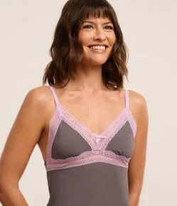 Camisola Curta em Microfibra com Renda Contrastante e Alcinhas