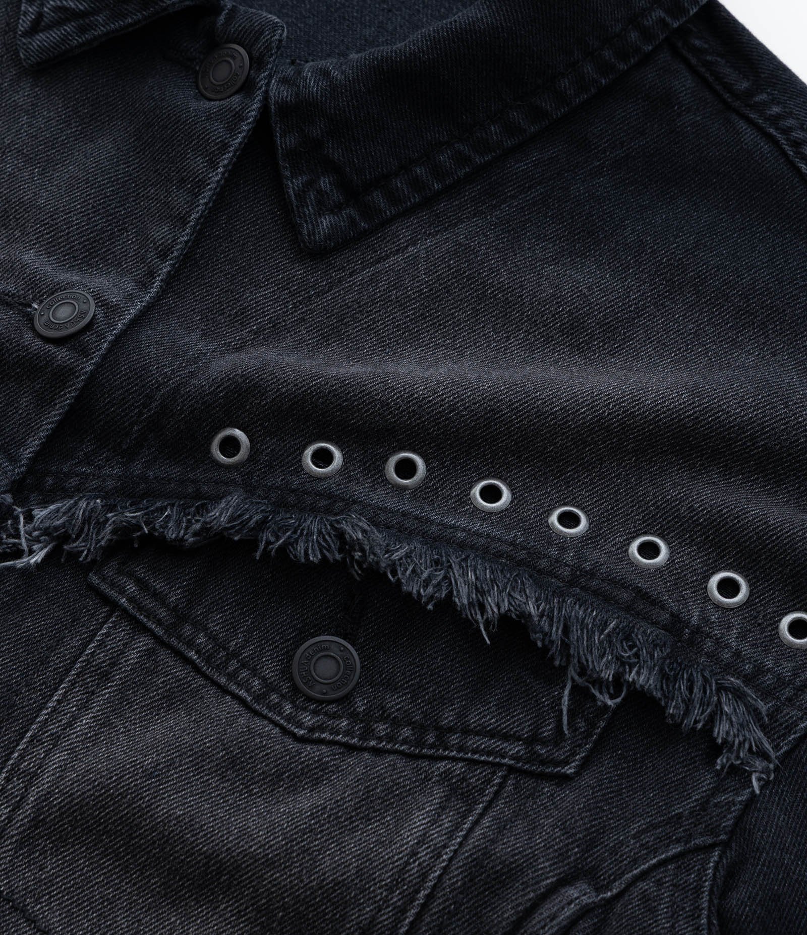 Jaqueta Oversized em Jeans com Ilhós Curve & Plus Size Preto 8