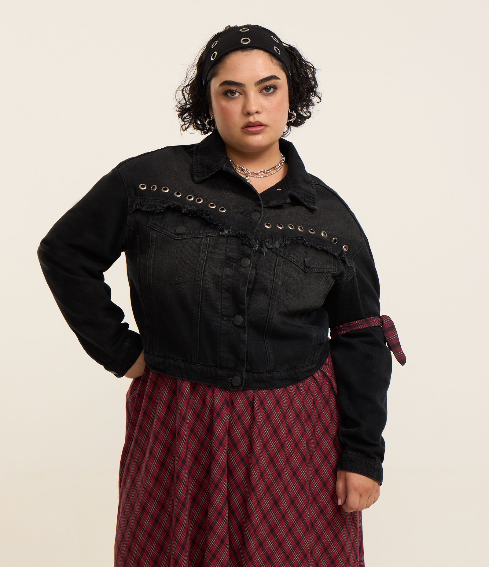 Jaqueta Oversized em Jeans com Ilhós Curve & Plus Size Preto 2