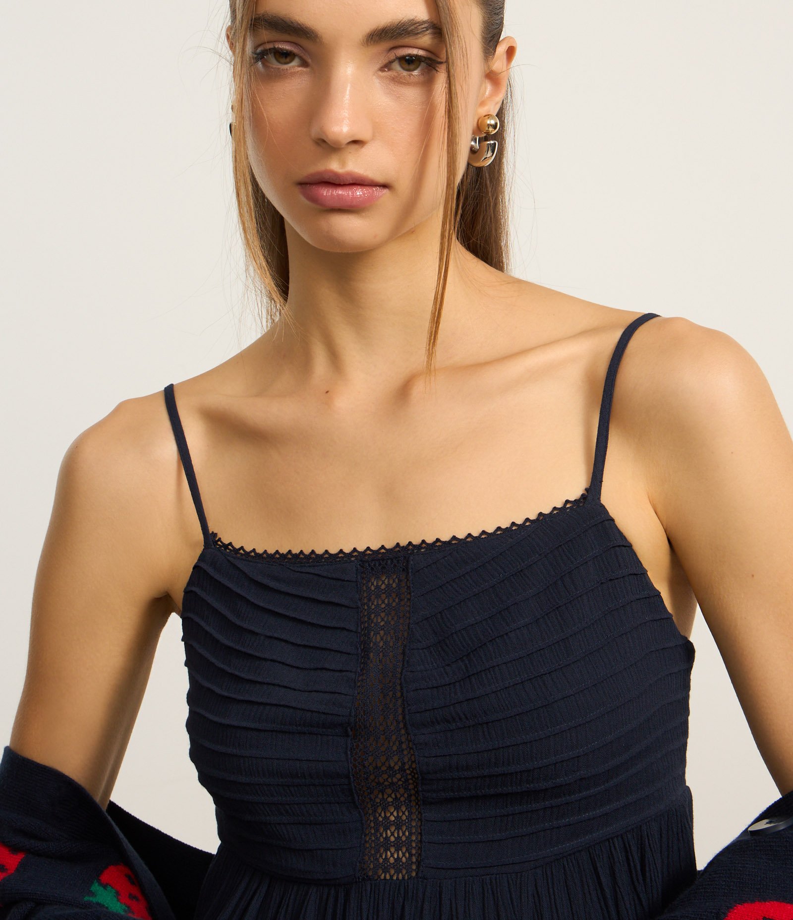 Vestido Godê em Crepe com Detalhe no Busto Azul Marinho 3