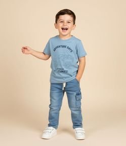 Camiseta Infantil com Estampa em Relevo de Carro - Tam 1 a 6 Anos