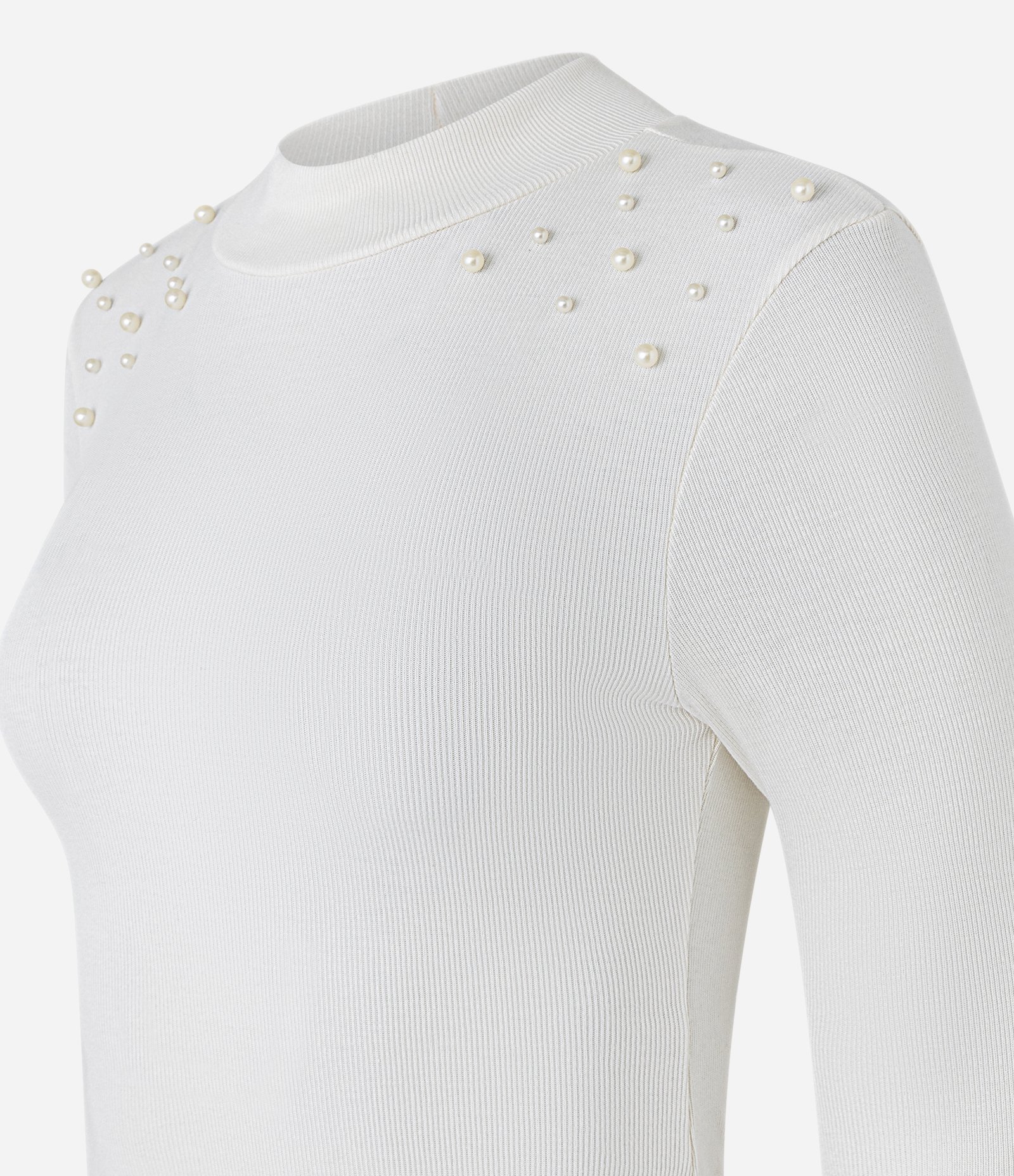 Blusa em Ribana com Golinha Alta e Pérolas nos Ombros Branco 6