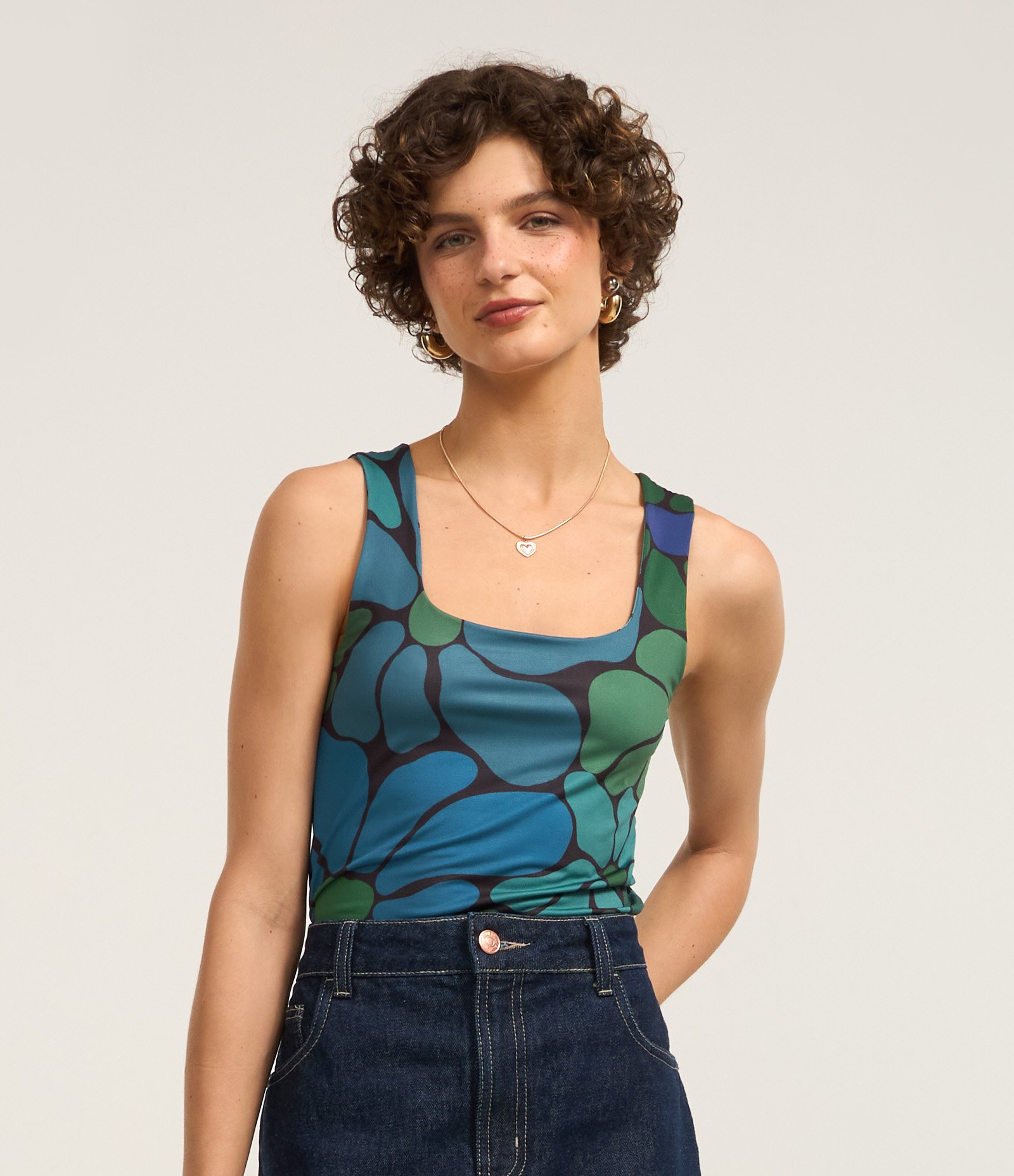 Regata em Microfibra com Estampa Floral Bold Preto 1