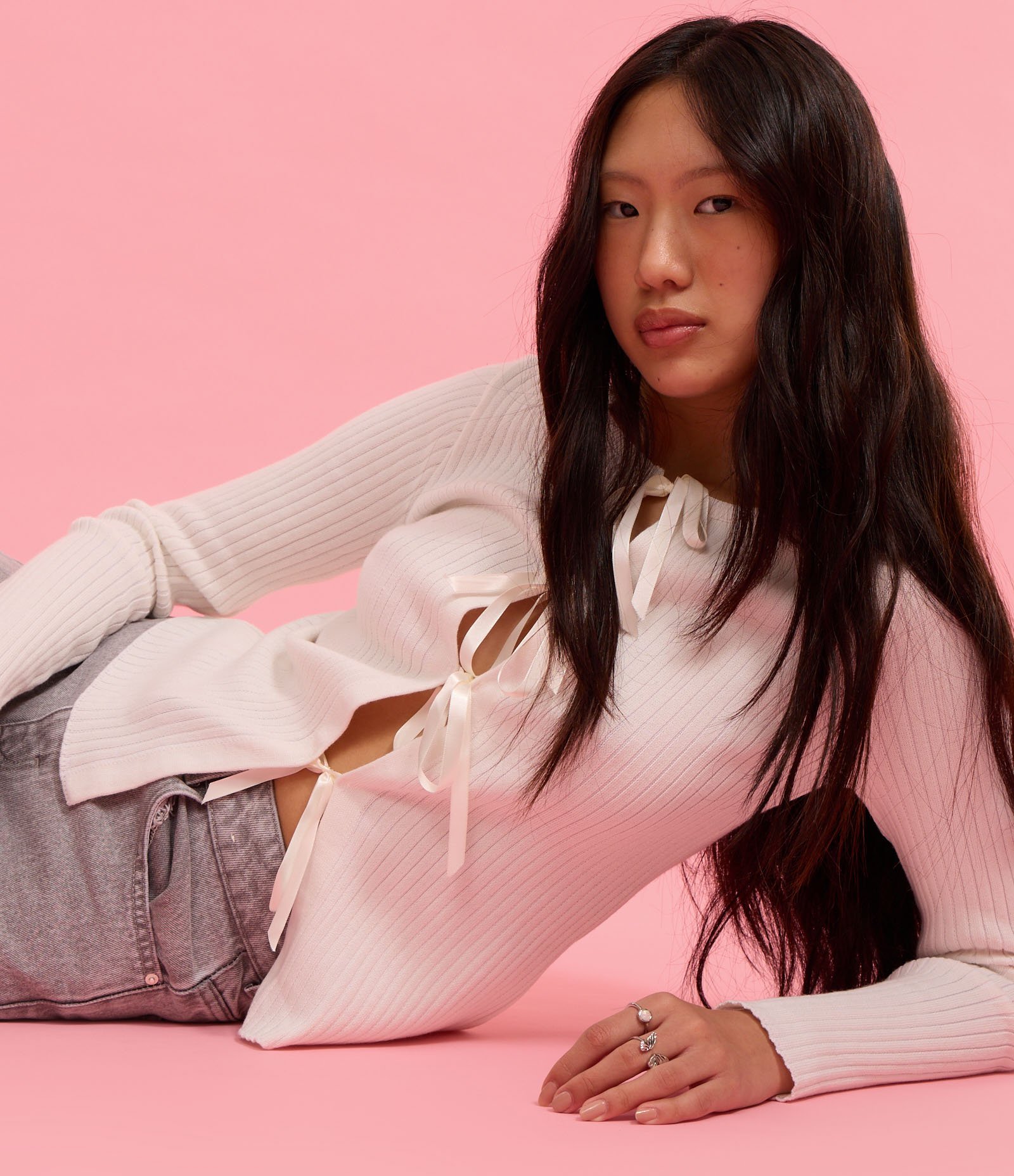 Blusa em Tricô com Lacinhos Frontais Branco 4