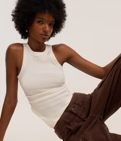 Regata em Ribana com Franzido nas Laterais e Barra Assimétrica