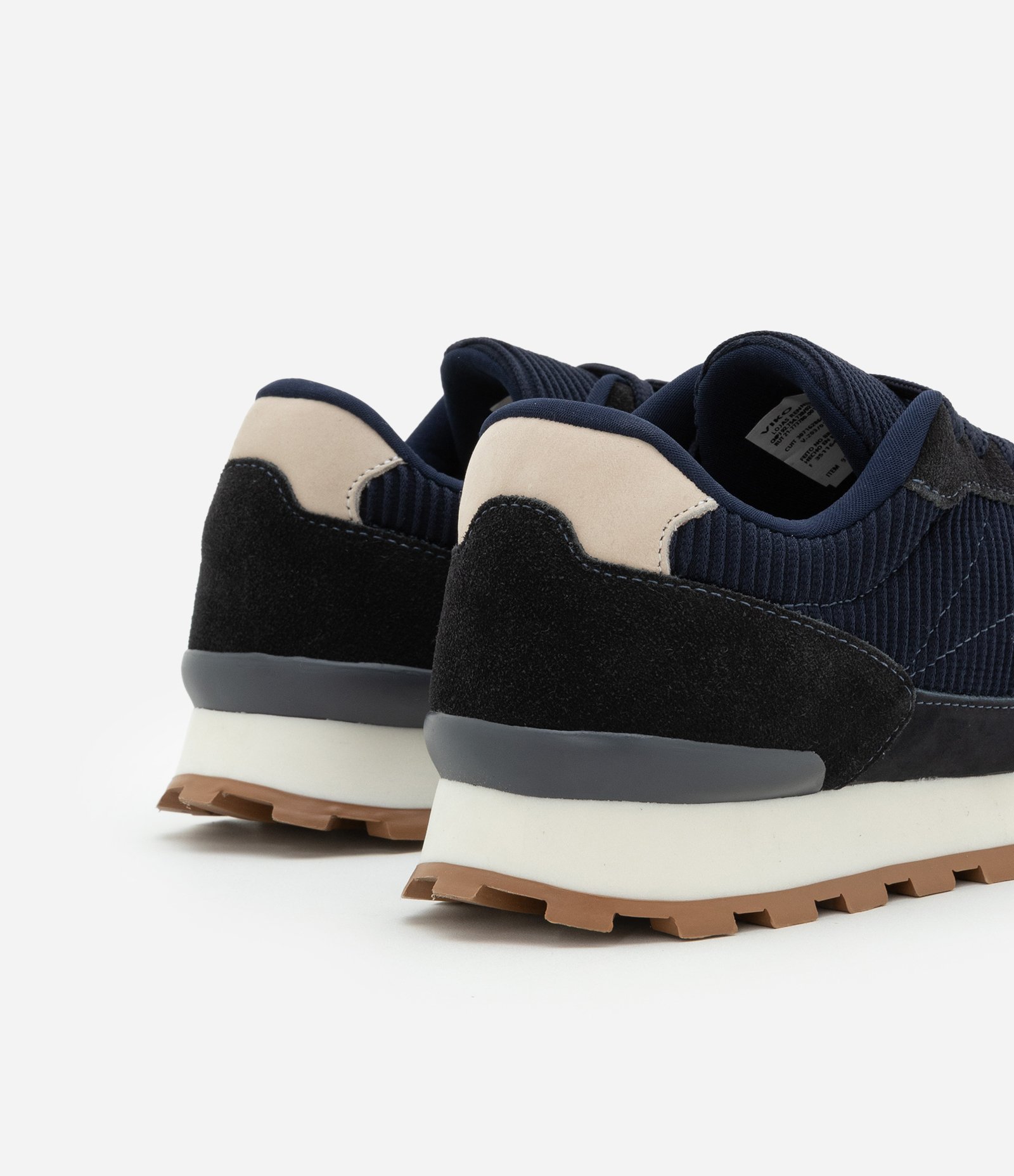 Tênis Jogging em Material Sintético com Textura 6