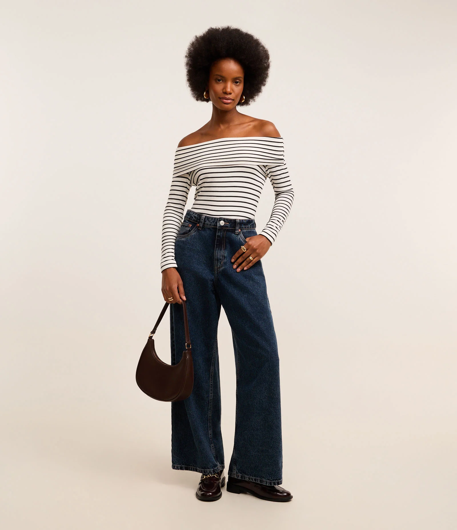 Blusa Ombro a Ombro Listrada com Pala Virada Branco/Preto 2