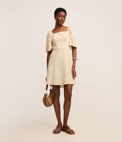 Vestido Evasê Curto em Viscolinho com Manga Godê