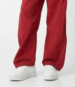 Tênis Casual com Efeito Floater e Furinhos