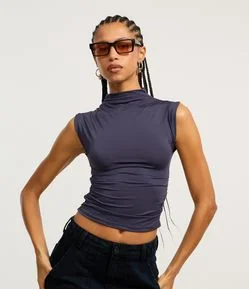 Blusa em Microfibra sem Manga com Golinha Alta