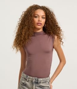 Blusa em Microfibra sem Manga com Golinha Alta