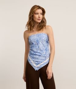 Lenço Quadrado em Cetim com Estampa Paisley