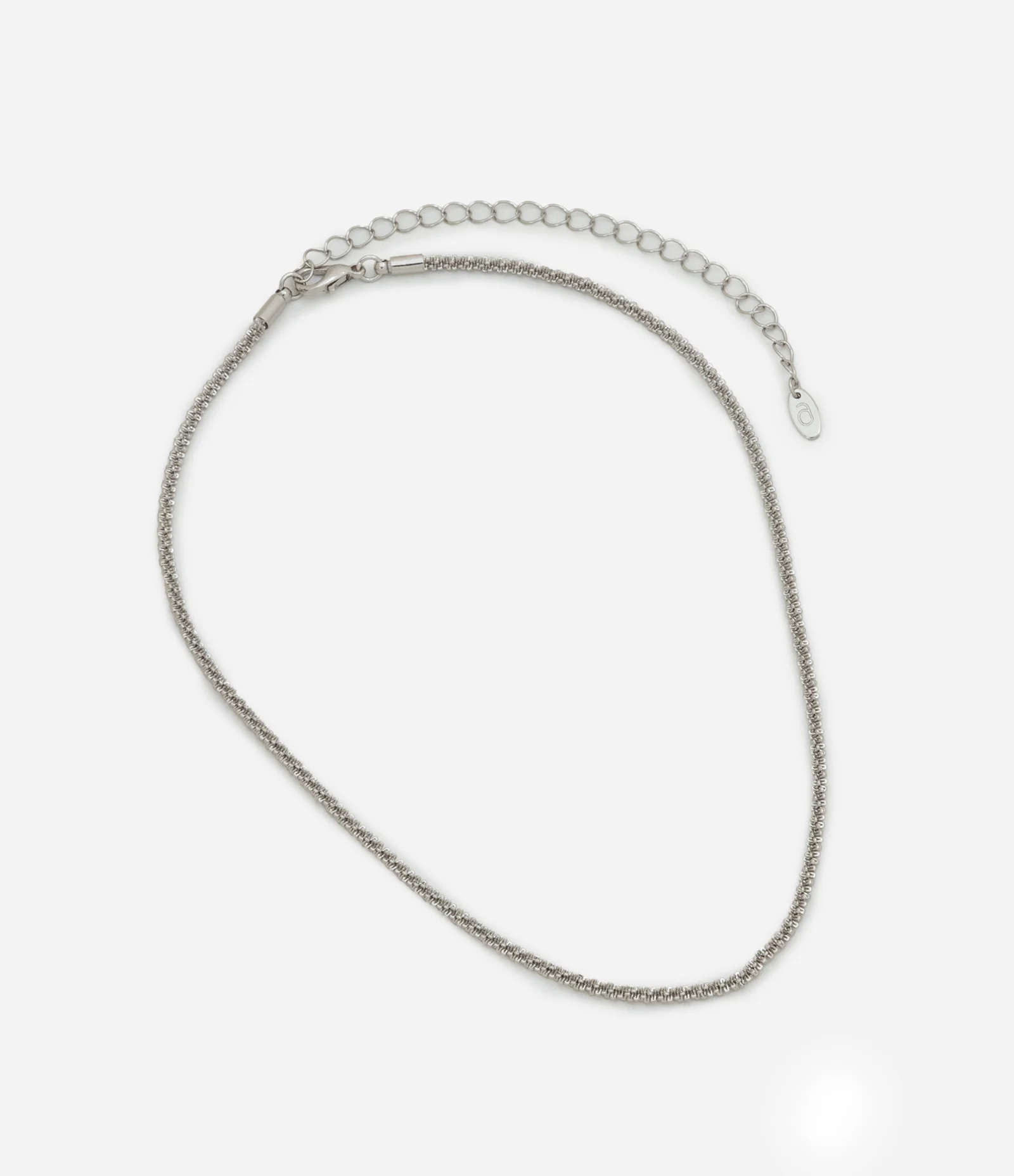 Colar Longo em Metal com Textura Diamantada Prata 2