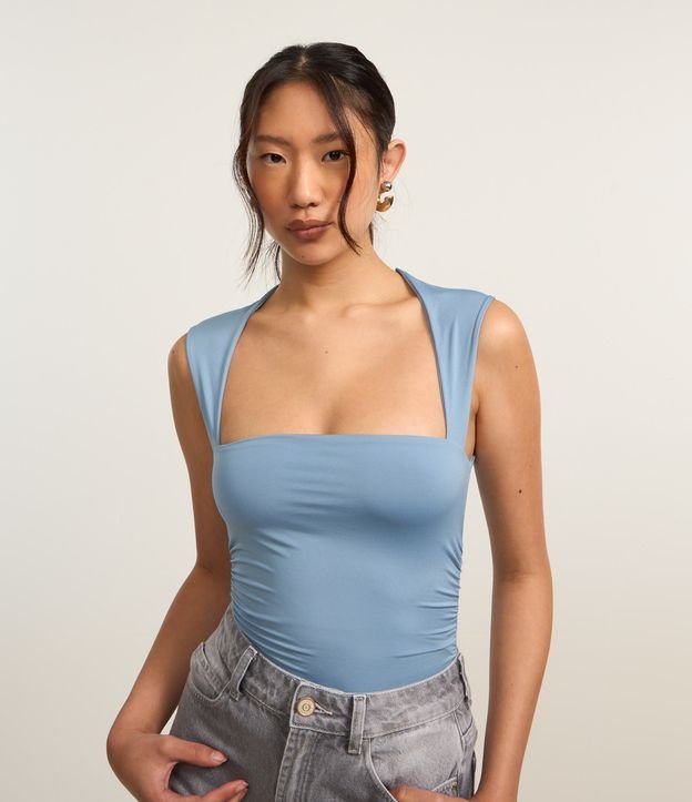 Blusa em Microfibra com Franzido Lateral