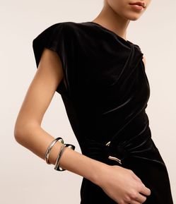 Kit 02 Braceletes em Plástico com Formatos Geométricos