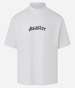 Camiseta Boxy em Malhão com Gola Larga e Estampa Lettering