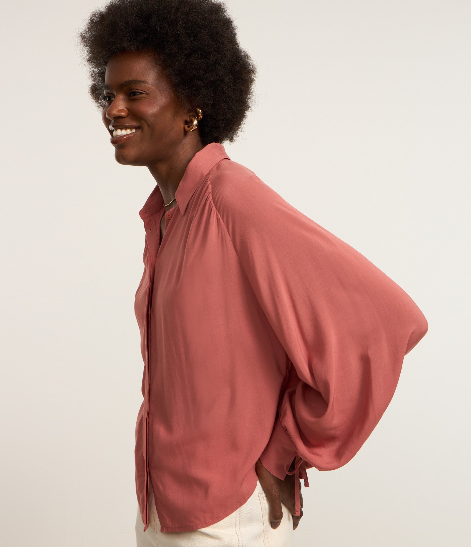 Camisa Curta em Crepe sem Cava e Franzido no Punho Rose 3