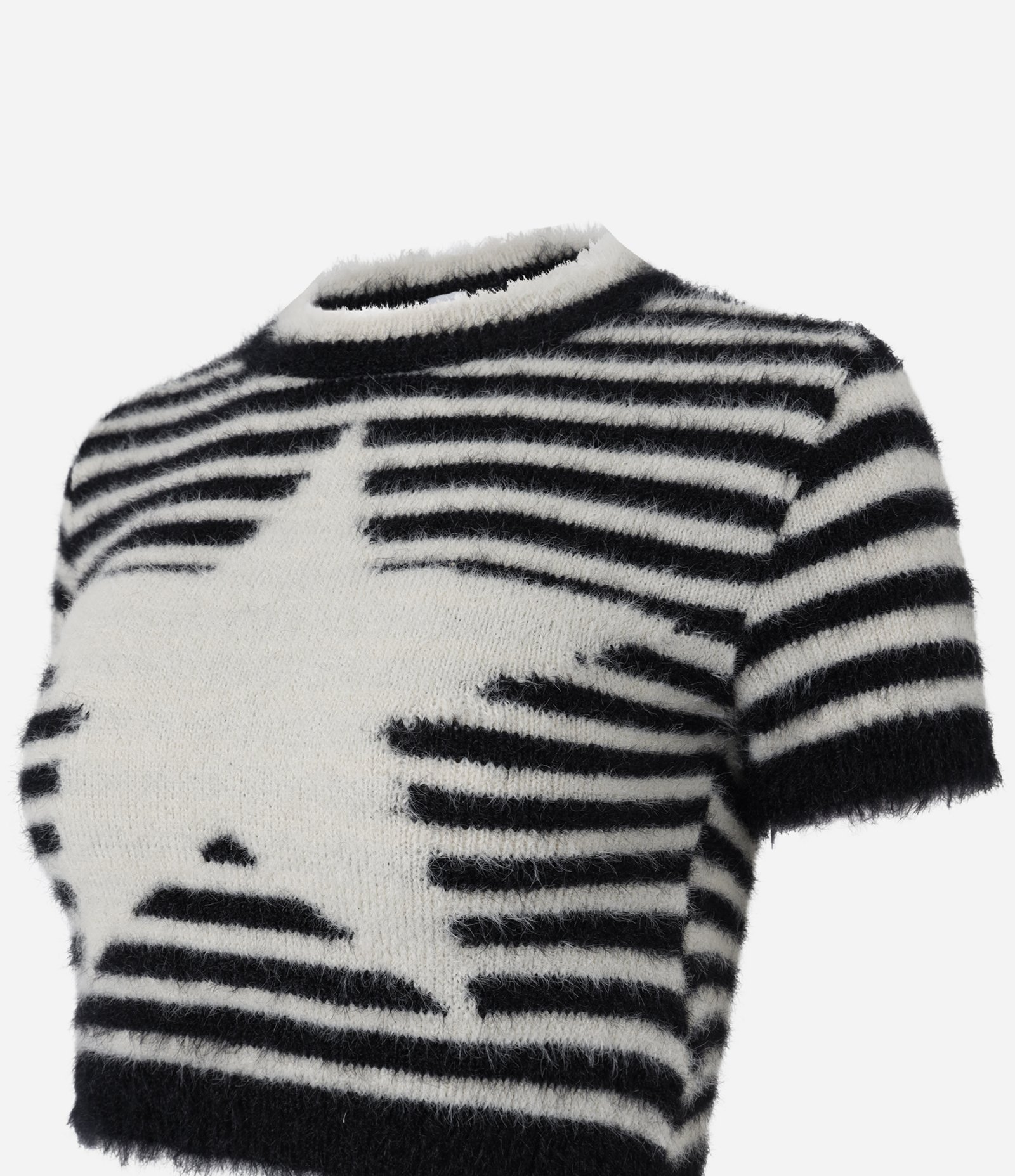 Blusa Cropped em Tricô Listrado com Estrela Frontal Preto 8