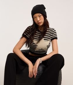 Blusa Cropped em Tricô Listrado com Estrela Frontal