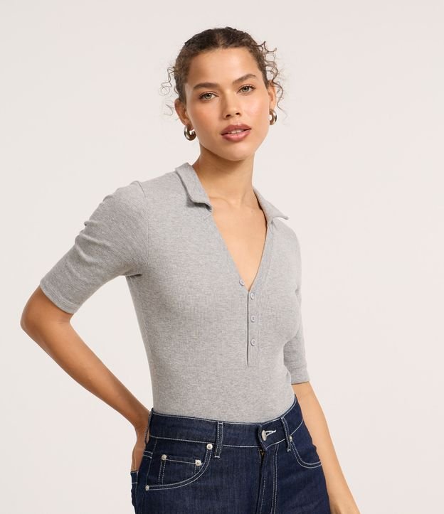 Cor: Cinza | Tamanho: M