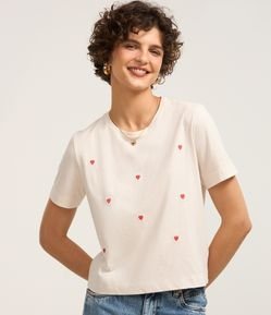 Blusa T-shirt em Algodão com Bordados de Coraçõezinhos