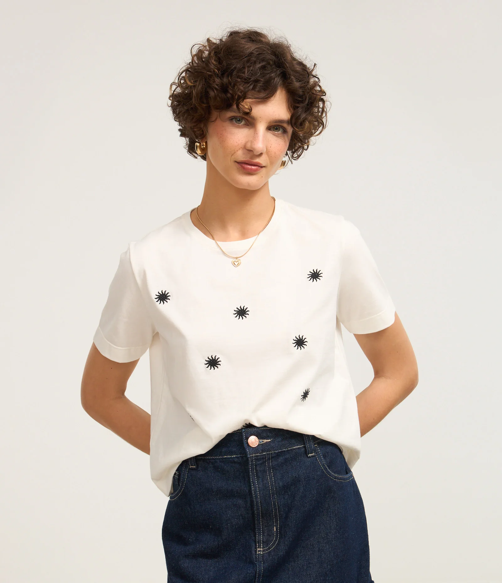 Blusa Curta em Algodão com Bordado de Solzinhos Branco 1