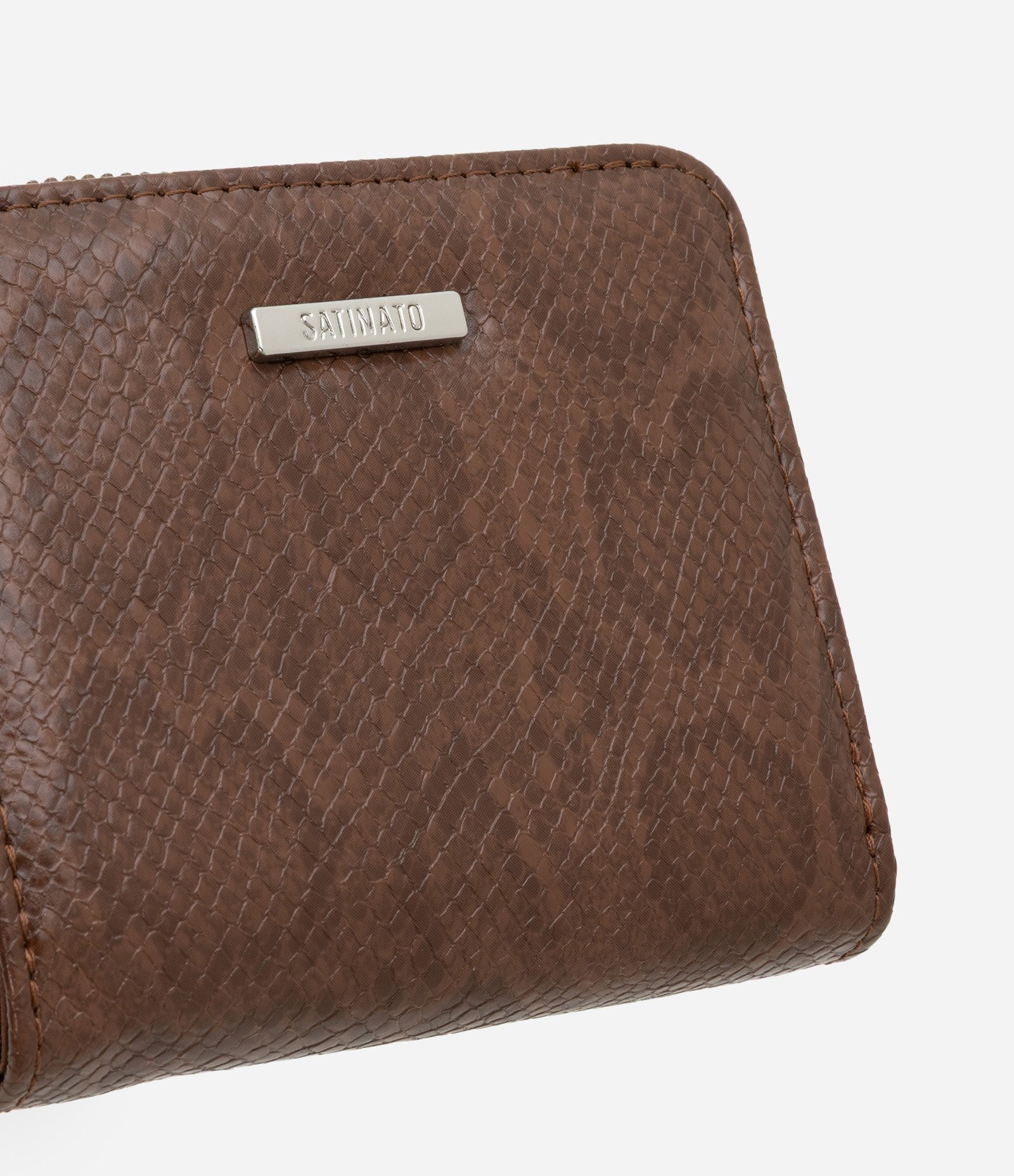 Carteira Pequena com Textura de Cobra Marrom 4