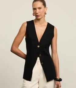 Colete em Tricô com Decote V e Botão Madrepérola