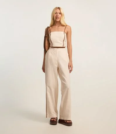 Calça Reta em Viscolinho com Pipping Contrastante na Lateral é boa?