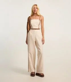 Calça Reta em Viscolinho com Pipping Contrastante na Lateral