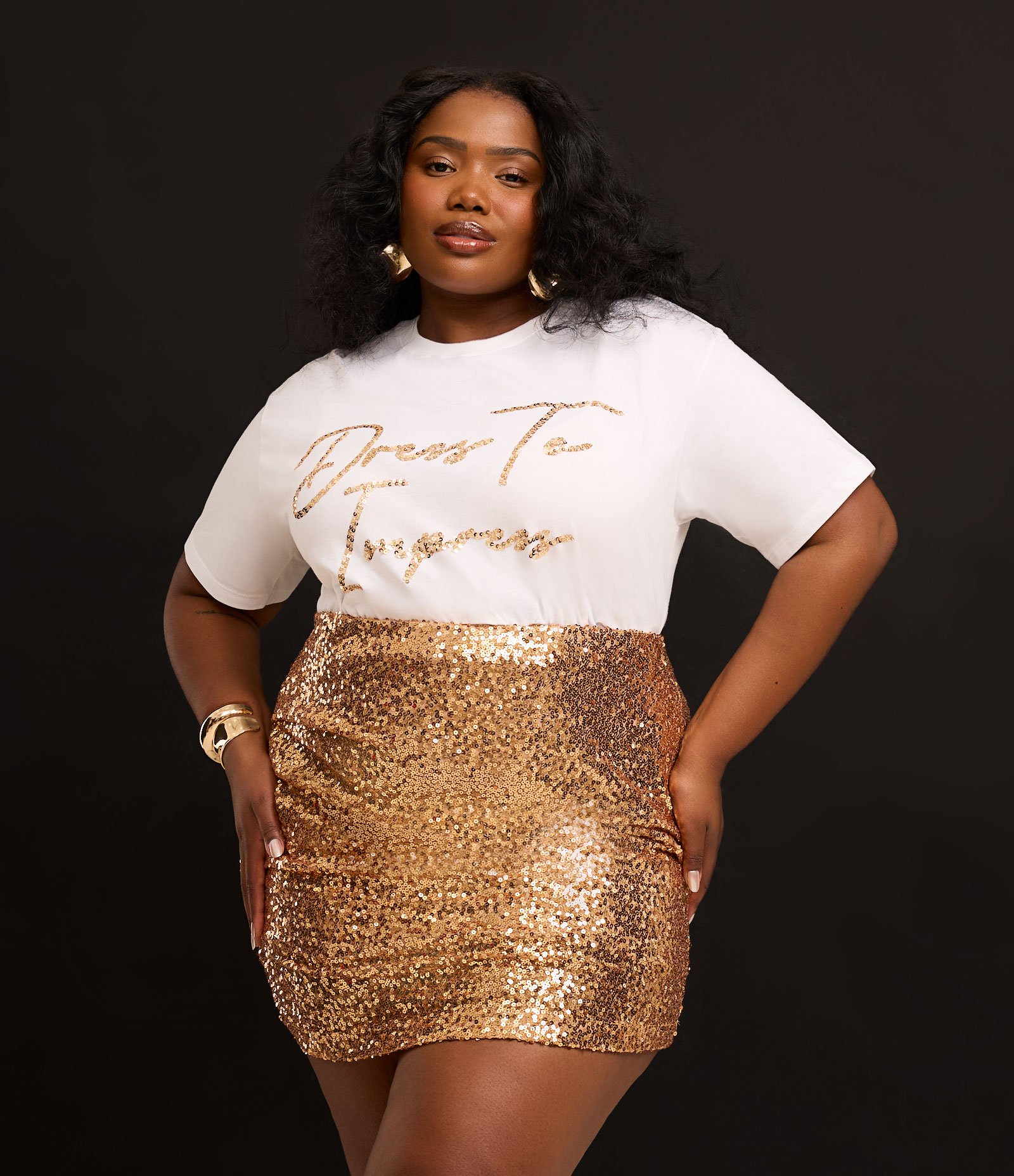 Saia Curta em Paetê Coleção Rita Carreira Curve & Plus Size Dourado 6