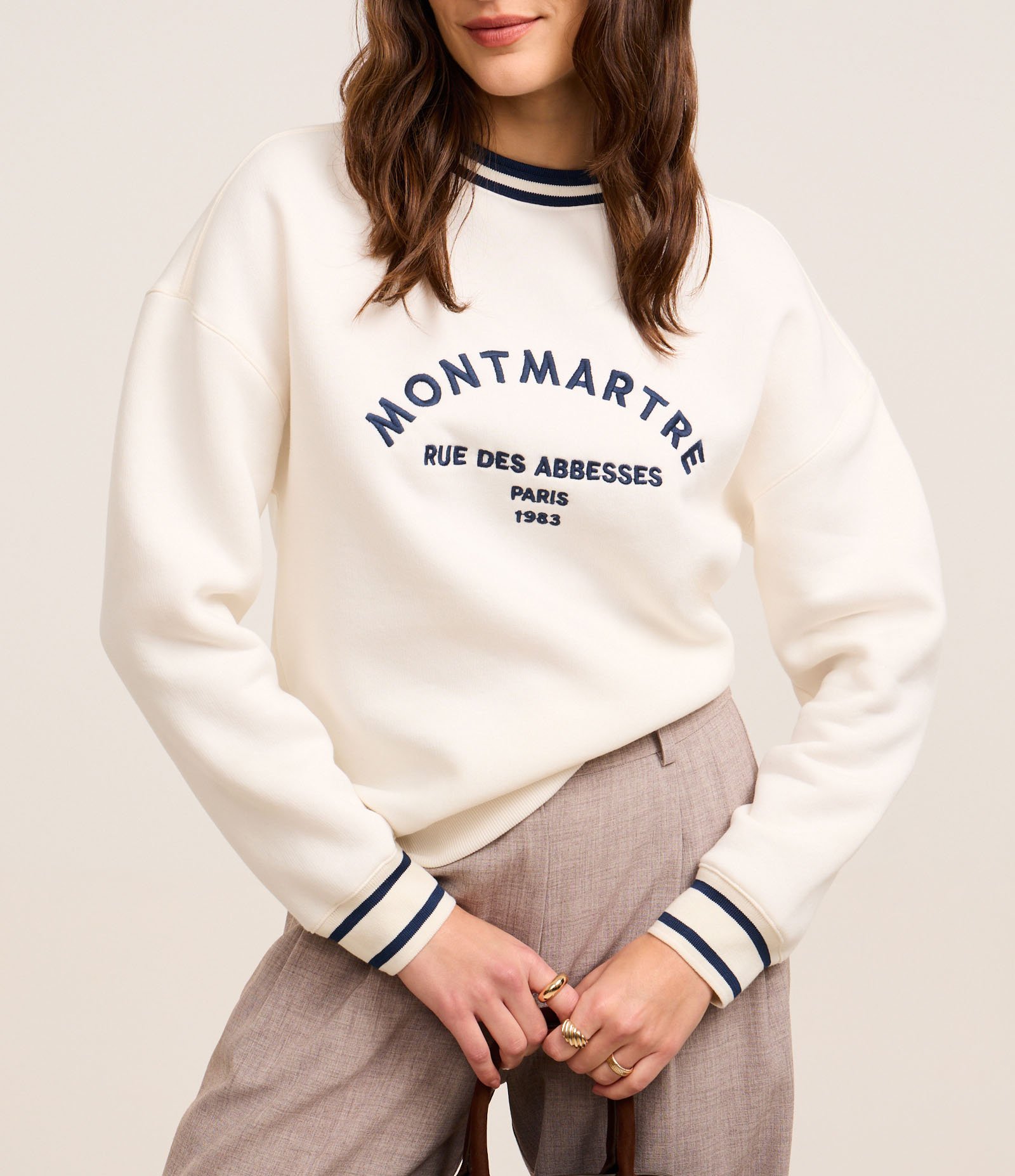 Casaco Moletom com Ribana e Bordado Montmartre Branco 4