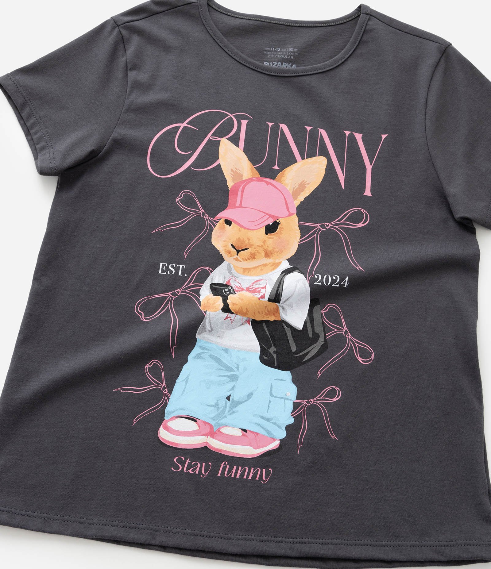 Camiseta Infantil com Estampa de Coelhinha Estilosa - Tam 5 a 14 anos Cinza 5