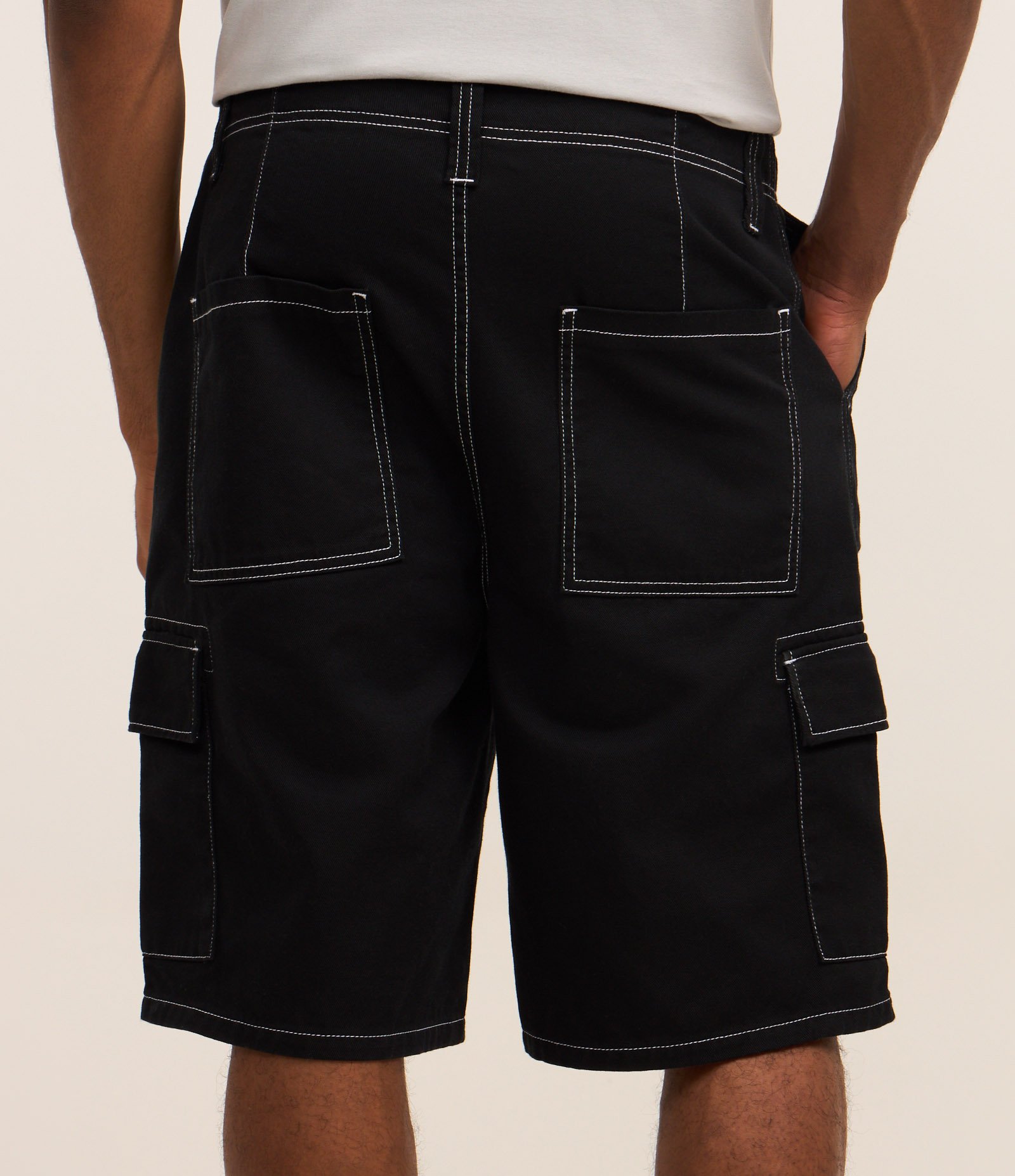 Bermuda Cargo Baggy em Sarja com Pesponto Contrastante Azul 4