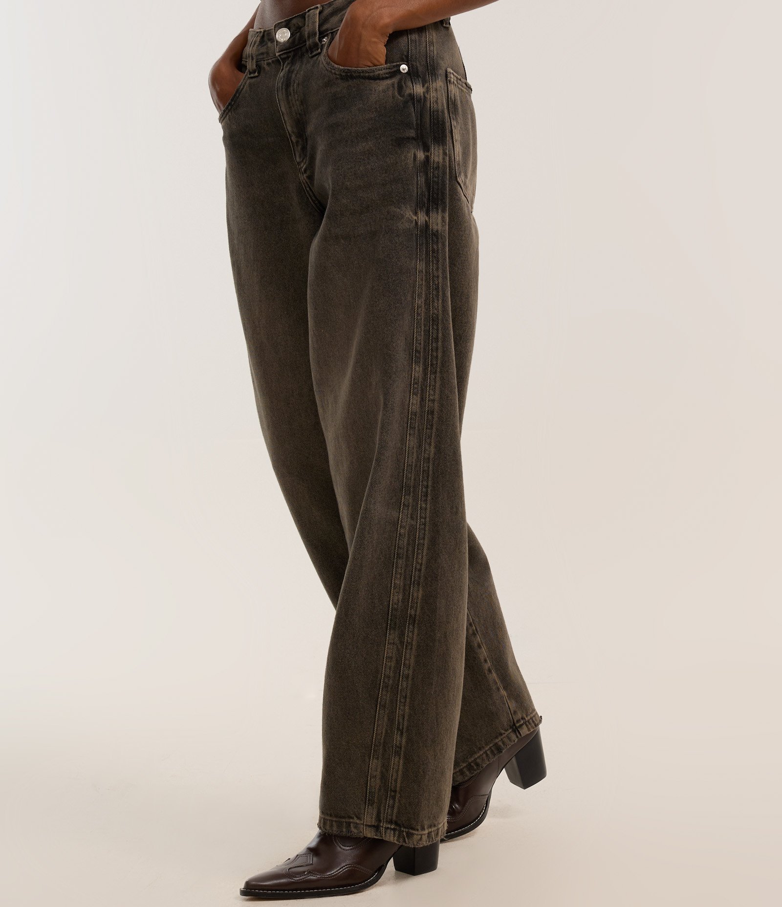 Calça Baggy em Jeans com Friso Lateral Preto 3