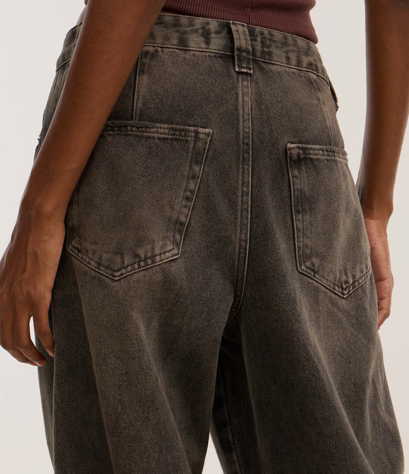 Calça Baggy em Jeans com Friso Lateral Preto 4
