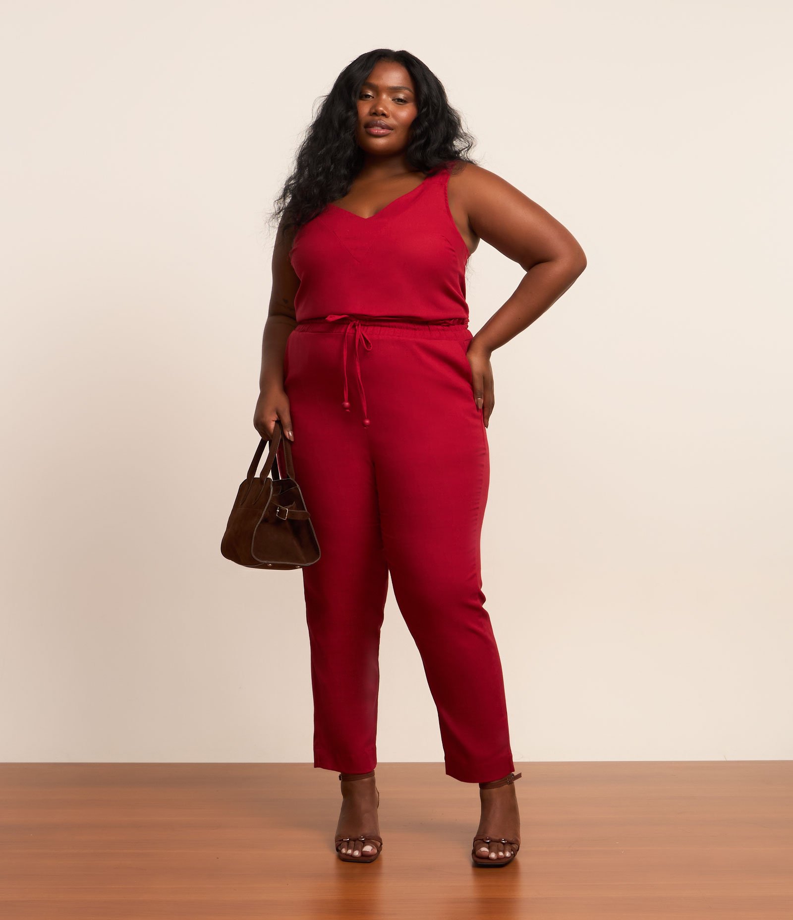 Regata em Viscolinho com Detalhe na Alça Curve & Plus Size Vermelho 2