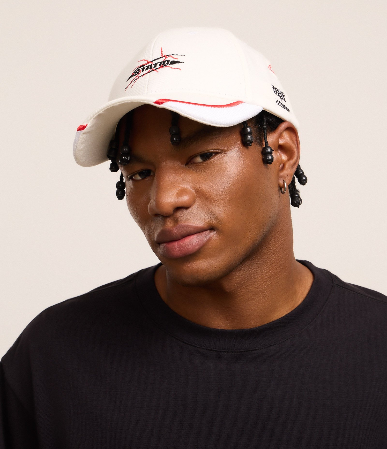 Boné em Sarja com Estampa Bordada Lettering Branco 3