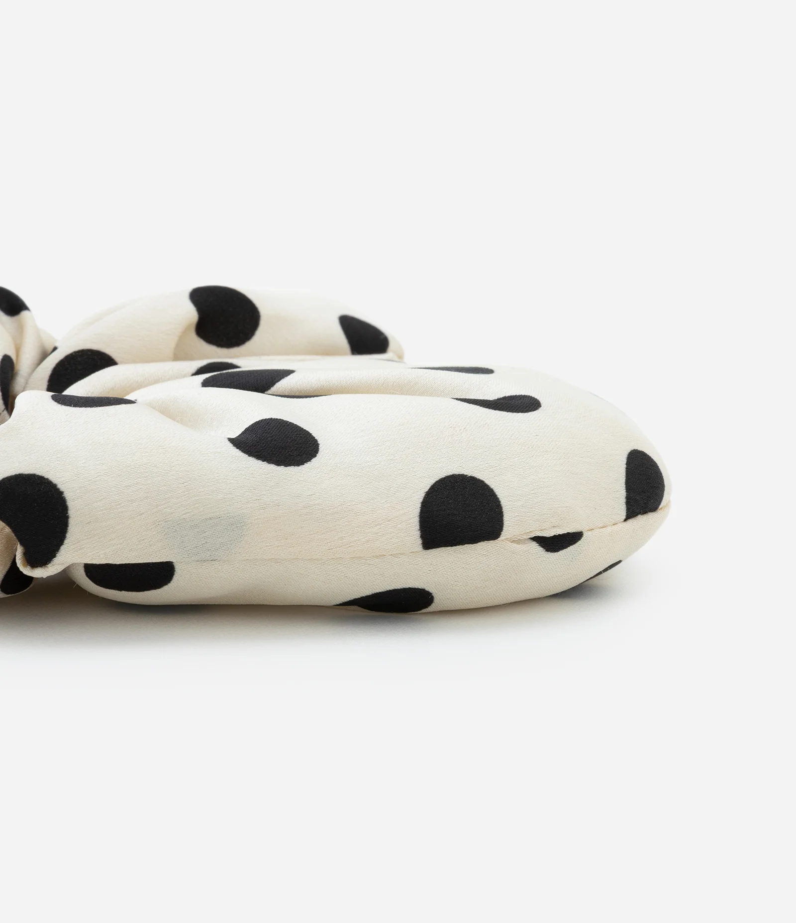 Scrunchie Puffer em Formato Coração com Estampa Poá Off White 2