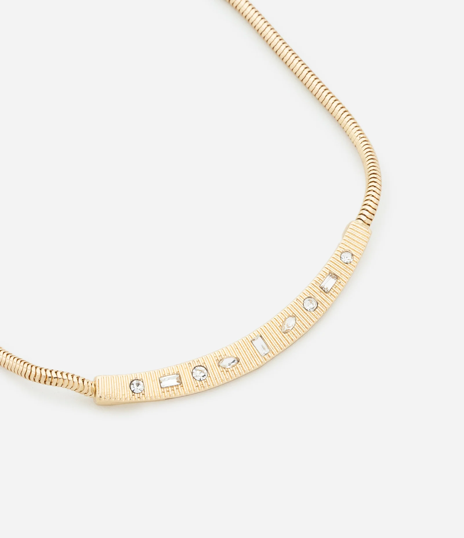 Colar Curto com Corrente Rabo de Rato e Placa com Strass Dourado 2