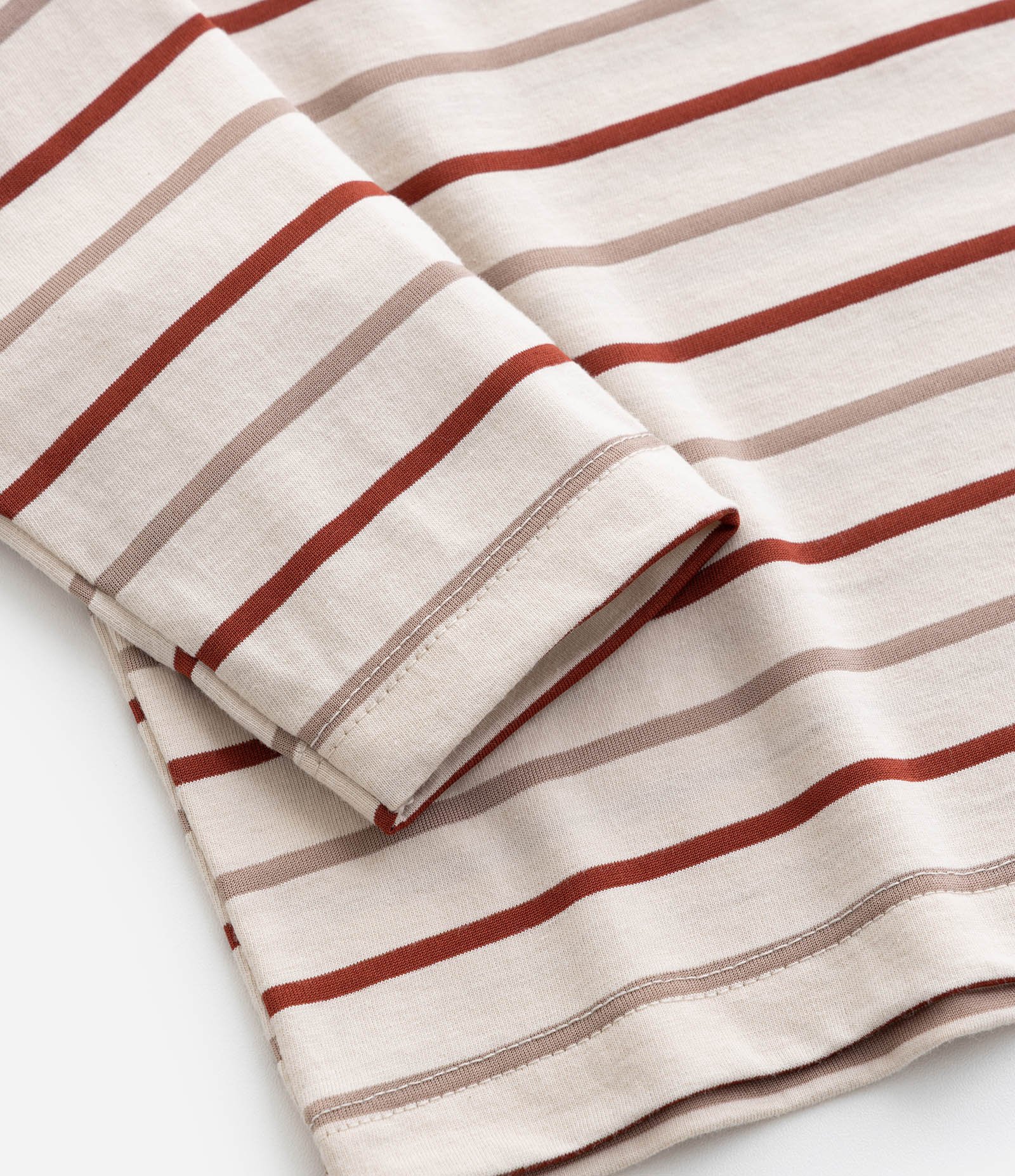 Camiseta Infantil com Bolsinho e Estampa Listrada - Tam 1 a 6 Anos Bege 4