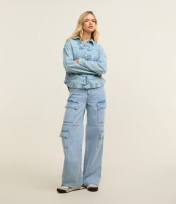 Calça Wide Leg em Jeans com Bolso Cargo