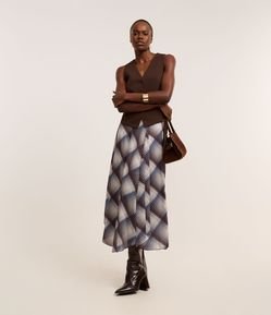 Saia Longa em Chiffon Xadrez com Efeito Degradê e Pregas